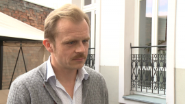 Piotr Rogucki: nie wszyscy zdają sobie sprawę z tego, jak ważną postacią jest Kora Gwiazdy, LIFESTYLE - Juror VII edycji programu „Must Be The Music. Tylko Muzyka” Piotr Rogucki nie ukrywa, że praca przy programie razem z Korą jest dla niego wielkim zaszczytem. Rogucki podziwia Korę za jej talent i to jak zasłużyła się dla polskiej muzyki.