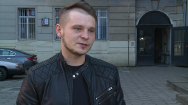 Młody wokalista Patryk Kumór doceniony przez londyńskie studio muzyczne Muzyka, LIFESTYLE - Patryk Kumór, producent muzyczny i kompozytor, zyskuje międzynarodową sławę. Dzięki nagraniu umieszczonemu w serwisie YouTube wokalista został zaproszony do Londynu na coroczny zjazd najlepszych wykonawców, producentów i kompozytorów z całego świata. Jest pierwszym w historii Polakiem, któremu się to udało.
