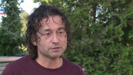 Piotr Rubik chce zwrócić uwagę Polaków na potrzeby osób niesłyszących Gwiazdy, LIFESTYLE - Piotr Rubik wziął udział w sesji zdjęciowej z niesłyszącą motocyklistką Moniką Jaworską. Razem chcą zwrócić uwagę na problemy osób niesłyszących w Polsce i obalić mity ich dotyczące. Zdjęcia z sesji ukażą się w październikowo-listopadowym numerze pisma „EksMagazyn”.