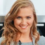 Agnieszka Kaczorowska tańczy w kuchni
