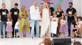 „Razem możemy więcej” – charytatywny pokaz ENDO podczas Warsaw Fashion Street 20 Gwiazdy, LIFESTYLE - Ruszyła kolejna edycja akcji charytatywnej „Razem możemy więcej”. Zainaugurował ją pokaz kolekcji koszulek ENDO podczas tegorocznego Warsaw Fashion Street. Znana marka ubranek dziecięcych wraz z Fundacją Spełnionych Marzeń organizuje tę akcję już od 10 lat.
