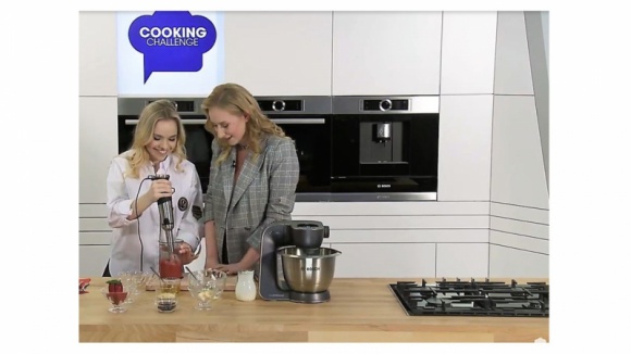 Przyjaźń od serca, czyli Olciiak w Cooking Challenge! Gwiazdy, LIFESTYLE - YouTuberka Olciiak podjęła wyzwanie w kuchni Cooking Challenge rzucone przez chłopaków z Abstrachuje.TV . Razem ze swoją przyjaciółką Asią pokażą co oznacza być czyjąś bratnią duszą!