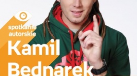 Kamil Bednarek w Porcie Łódź Muzyka, LIFESTYLE - W najbliższą niedzielę, 10 grudnia, w Porcie Łódź wraz z zespołem pojawi się Kamil Bednarek. Artysta spotka się ze swoimi fanami o godzinie 15:00 na scenie zlokalizowanej obok sklepu Empik.