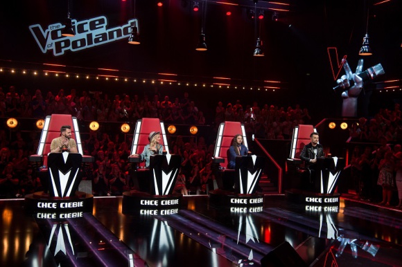The Voice of Poland 9: Moc wrażeń na Śląsku i Opolszczyźnie Gwiazdy, LIFESTYLE - „Przesłuchania w Ciemno” 9. edycji „The Voice of Poland” są już na półmetku. W tym tygodniu o miejsce w programie powalczą wokaliści ze Śląska i Opolszczyzny. Będziemy świadkami wielkich powrotów na scenę, ogromnych wzruszeń i błyskotliwego humoru.