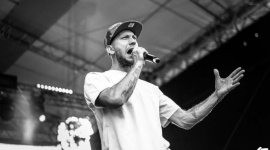 Rademenez bije Freestyle'owy Rekord Polski Muzyka, LIFESTYLE - W ramach finału projektu „100dni na Free”, znany raper Radosław „Rademenez” Błonkowski podejmie się oficjalnej próby ustanowienia Rekordu Polski na najdłuższy freestyle rap bez przerwy.