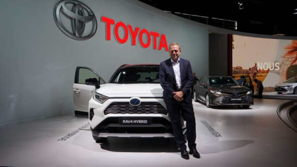 Alain Uyttenhoven o rewolucji w gamie Toyoty Muzyka, LIFESTYLE - W gamie modelowej Toyoty trwa rewolucja, zapoczątkowana w 2016 roku przez kompaktowego crossovera Toyota C-HR. W roku 2018 dołączyły do niego kolejne, jak Toyota RAV4, sedan Camry czy sportowa Supra.
