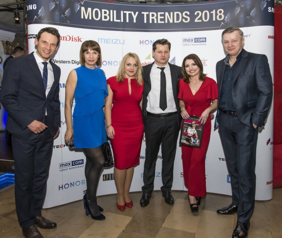 Znani i lubiani nie wyobrażają sobie życia bez smartfonów Gwiazdy, LIFESTYLE - W Teatrze Capitol 20 lutego odbyła się już dziewiąta edycja Gali Mobility Trends – największego prestiżowego wydarzenia podsumowującego technologiczne nowości z minionego roku.