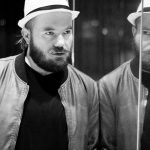 Michał Masłoń prezentuje klip "Tysiąc mil".