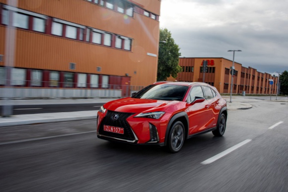 Lexus zwycięża w stolicy elektromobilności Muzyka, LIFESTYLE - Po raz 8. z rzędu Lexus zwyciężył w norweskiej edycji badania satysfakcji klientów Autoindex. Mieszkańcy tego europejskiego kraju, który w największym stopniu postawił na elektromobilność najlepiej ocenili samochody japońskiej marki we wszystkich kategoriach.