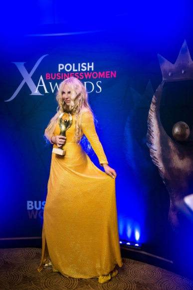 BEATA SZAŁWIŃSKA OSOBOWOŚCIĄ ROKU 2019 Muzyka, LIFESTYLE - Beata Szałwińska – polsko-luksemburska pianistka, która zagrała w tym miesiącu niezapomniany koncert w Studiu Lutosławskiego w Warszawie, została uhonorowana statuetką w kategorii Osobowość Roku 2019.