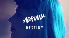 Adriana, uznana polska ilustratorka mody, debiutuje singlem "Destiny" Muzyka, LIFESTYLE - Adriana to pochodząca z Olsztyna, mieszkająca w Anglii wokalistka, kompozytorka i autorka tekstów. To także znakomita ilustratorka, producentka i kreatorka wielu projektów artystycznych związanych ze światem mody.