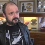 Arkadiusz Jakubik: Nie chciałem być aktorem. Marzyłem, żeby być wokalistą zespołu rockowego, i teraz to najważniejsza planeta artystyczna w moim życiu
