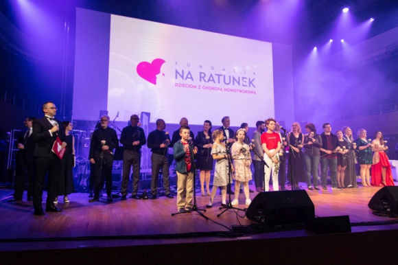 11 Koncert Nadziei. Największe muzyczne wydarzenie charytatywne we Wrocławiu Muzyka, LIFESTYLE - Gwiazdy Teatru Muzycznego Capitol w duetach z przedstawicielami znanych firm. Takiego połączenia Wrocław jeszcze nie widział! 6 kwietnia będzie wyjątkowa okazja: charytatywny, 11. Koncert Nadziei "Capitalne Duety".