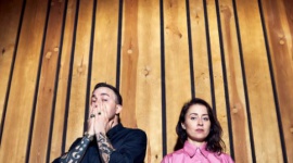 Natalia Przybysz w nowym teledysku interpretuje utwór Tego Typa Mesa Muzyka, LIFESTYLE - „Studio, scena, łóżko” to hip-hopowy klasyk z repertuaru Tego Typa Mesa, zaśpiewany w nowej interpretacji przez Natalię Przybysz, w ramach projektu Lech Music: Festiwale Inaczej.